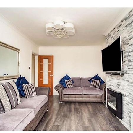 2 Bed - Walking Distance To Harry Potter Studio Daire Watford  Dış mekan fotoğraf